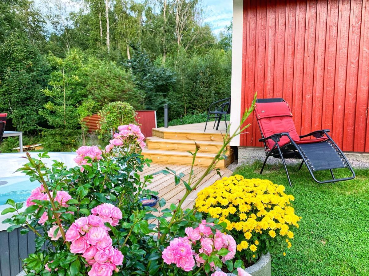 The Blomsholm Cabin - Load Your Electric Car สตรอมสตัด ภายนอก รูปภาพ
