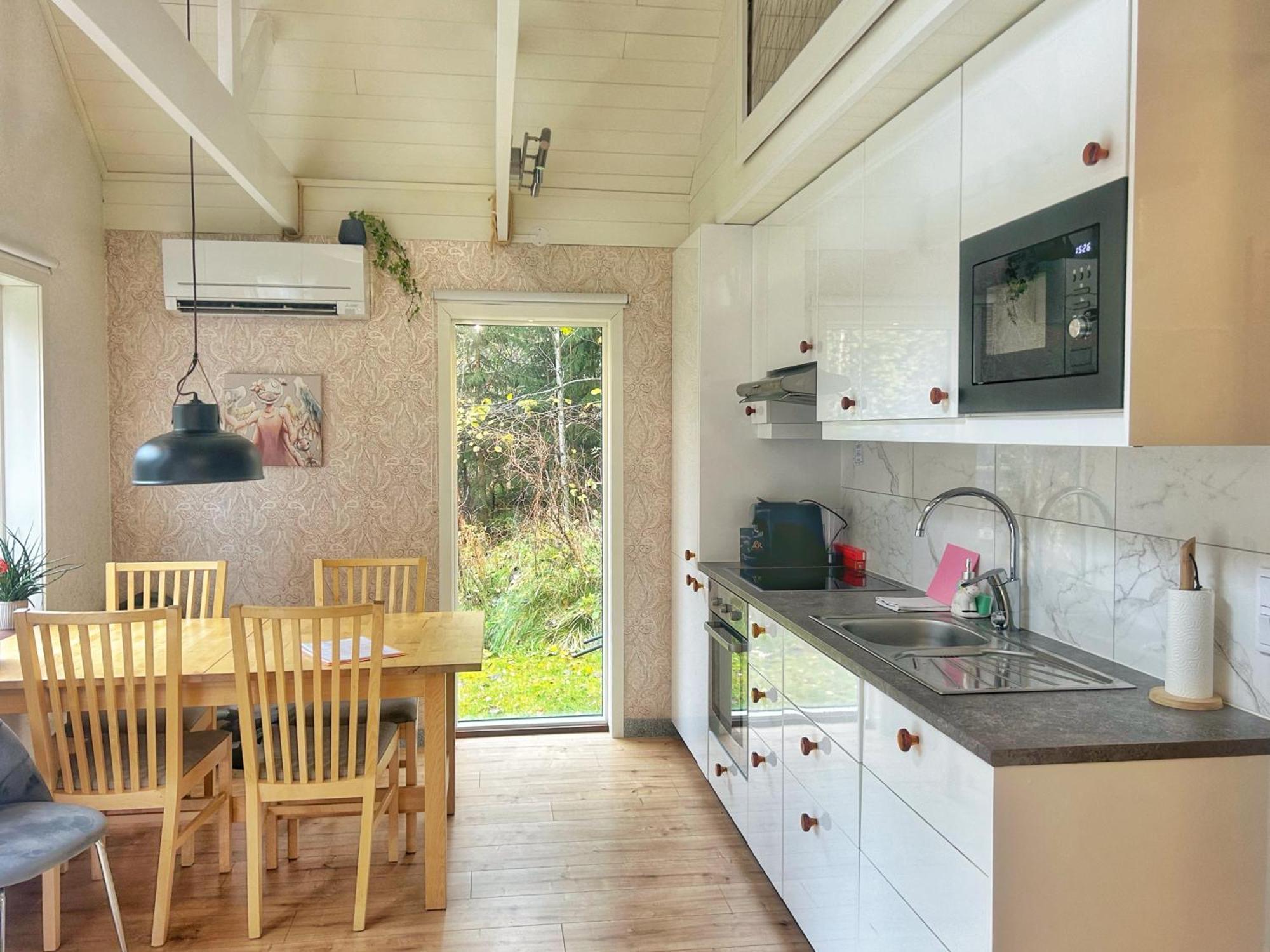 The Blomsholm Cabin - Load Your Electric Car สตรอมสตัด ภายนอก รูปภาพ